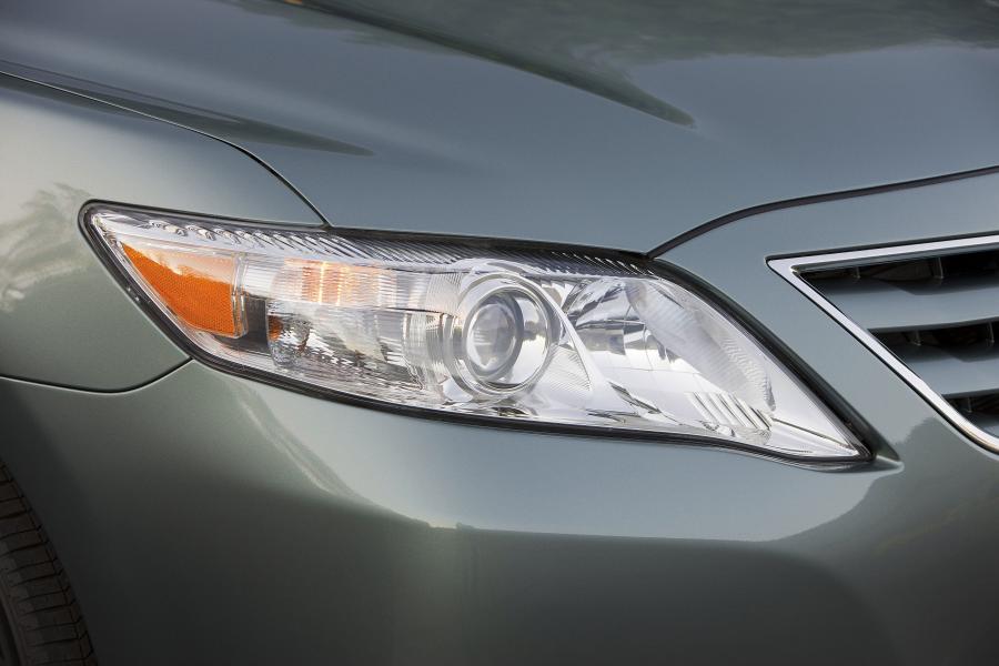  Toyota Camry LE 2010 года  (фото 9 из 20)